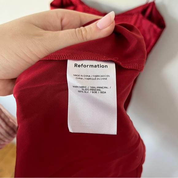 Reformation Frankie Silk Dress Red Rosette Size 8 NWOT - Picture 11 of 11